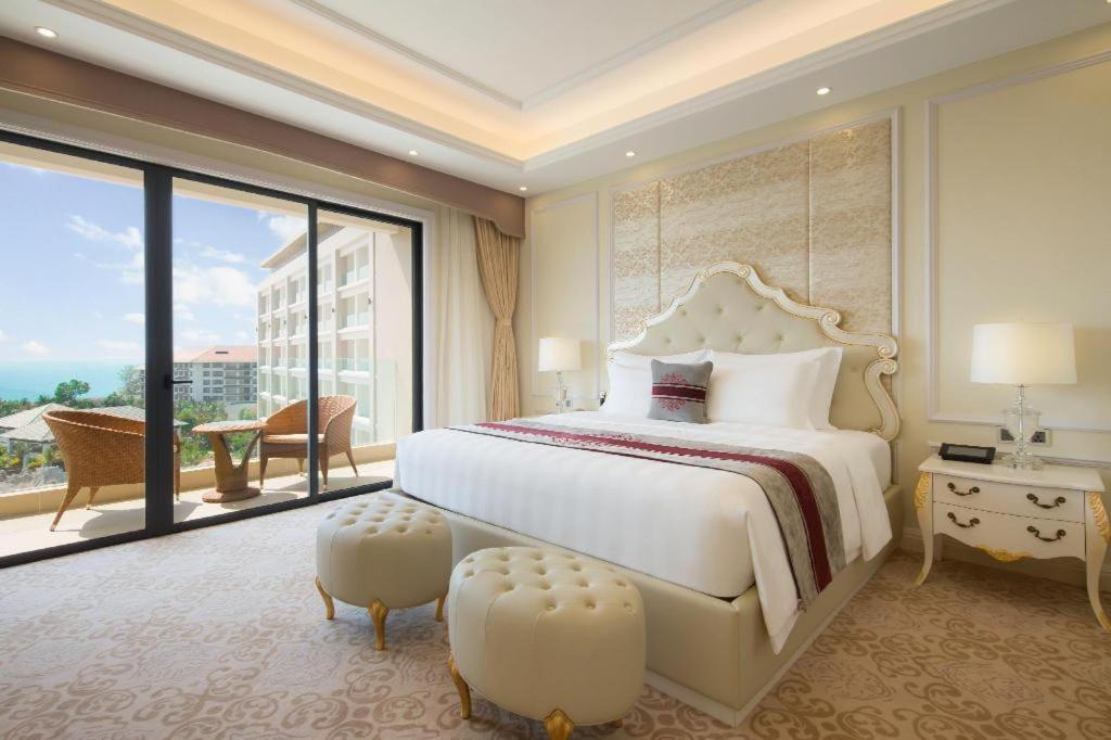 Vinoasis Phu Quoc Hotel Bien Hoa Exterior foto