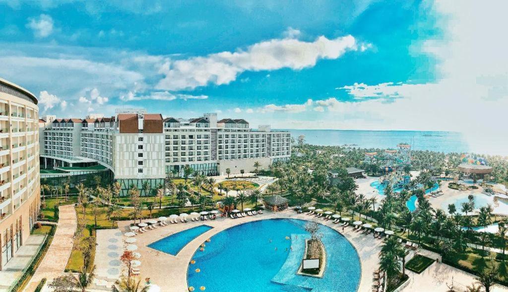Vinoasis Phu Quoc Hotel Bien Hoa Exterior foto